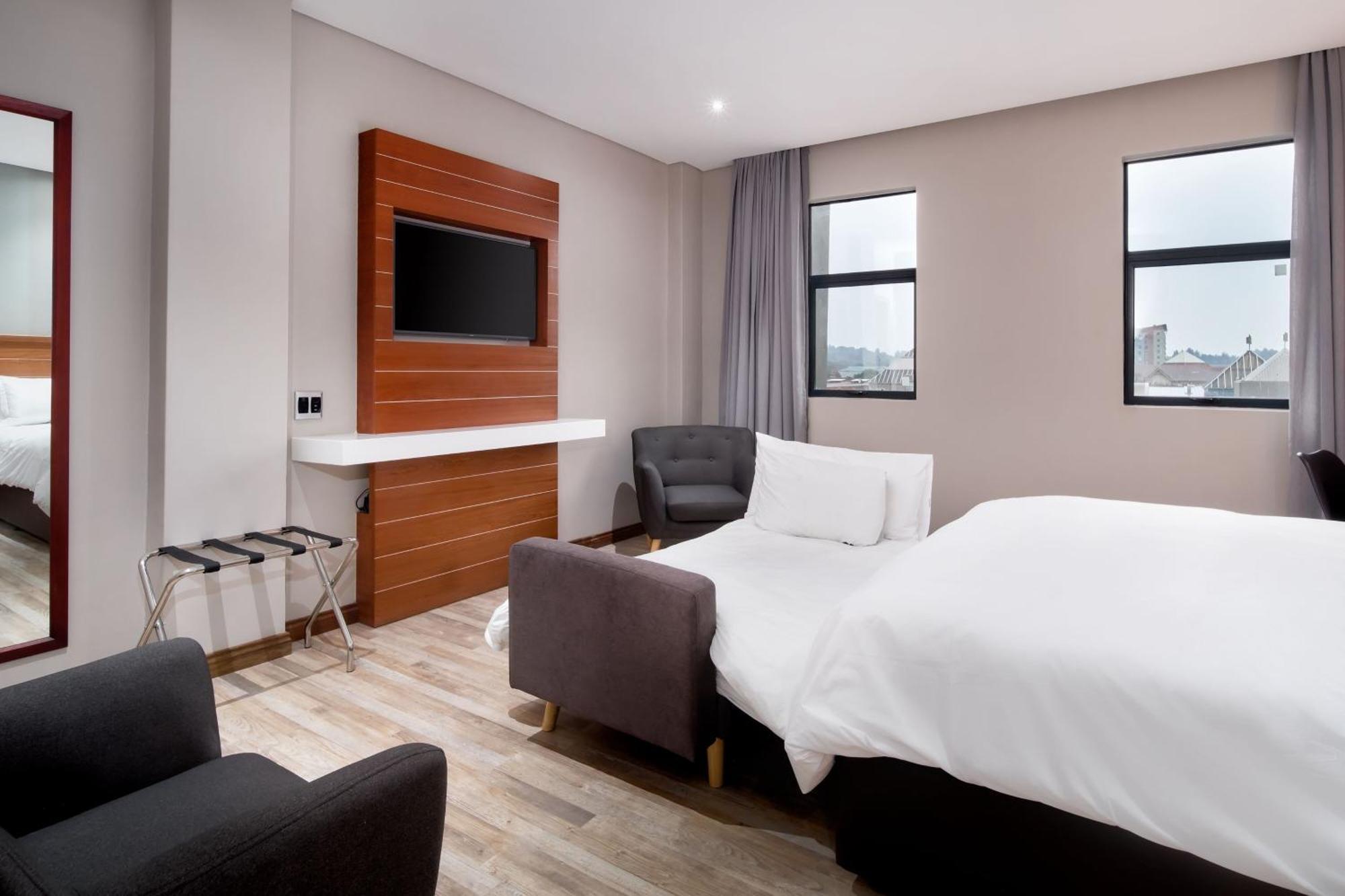 Protea Hotel By Marriott Pretoria Hatfield Chambre photo