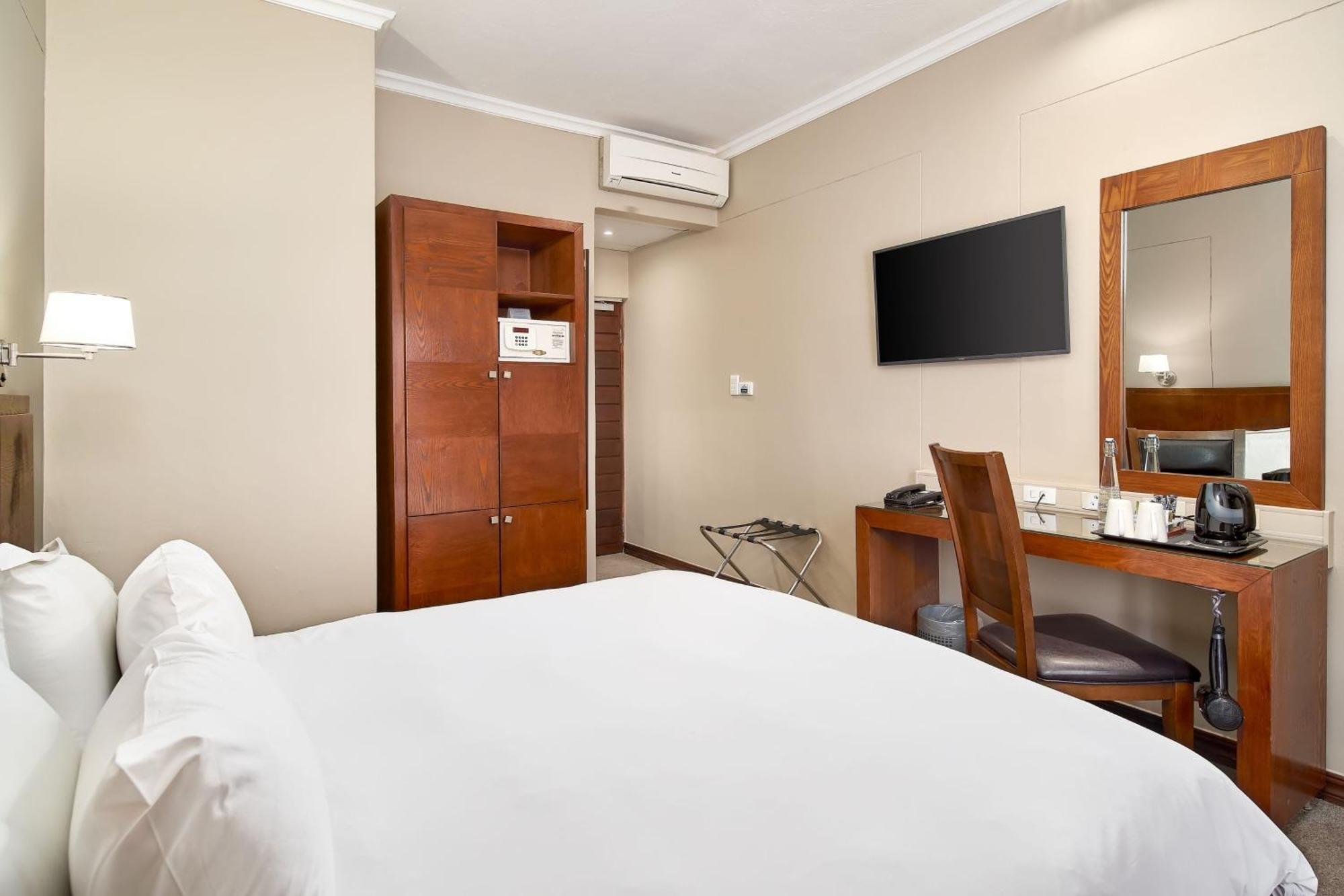 Protea Hotel By Marriott Pretoria Hatfield Chambre photo