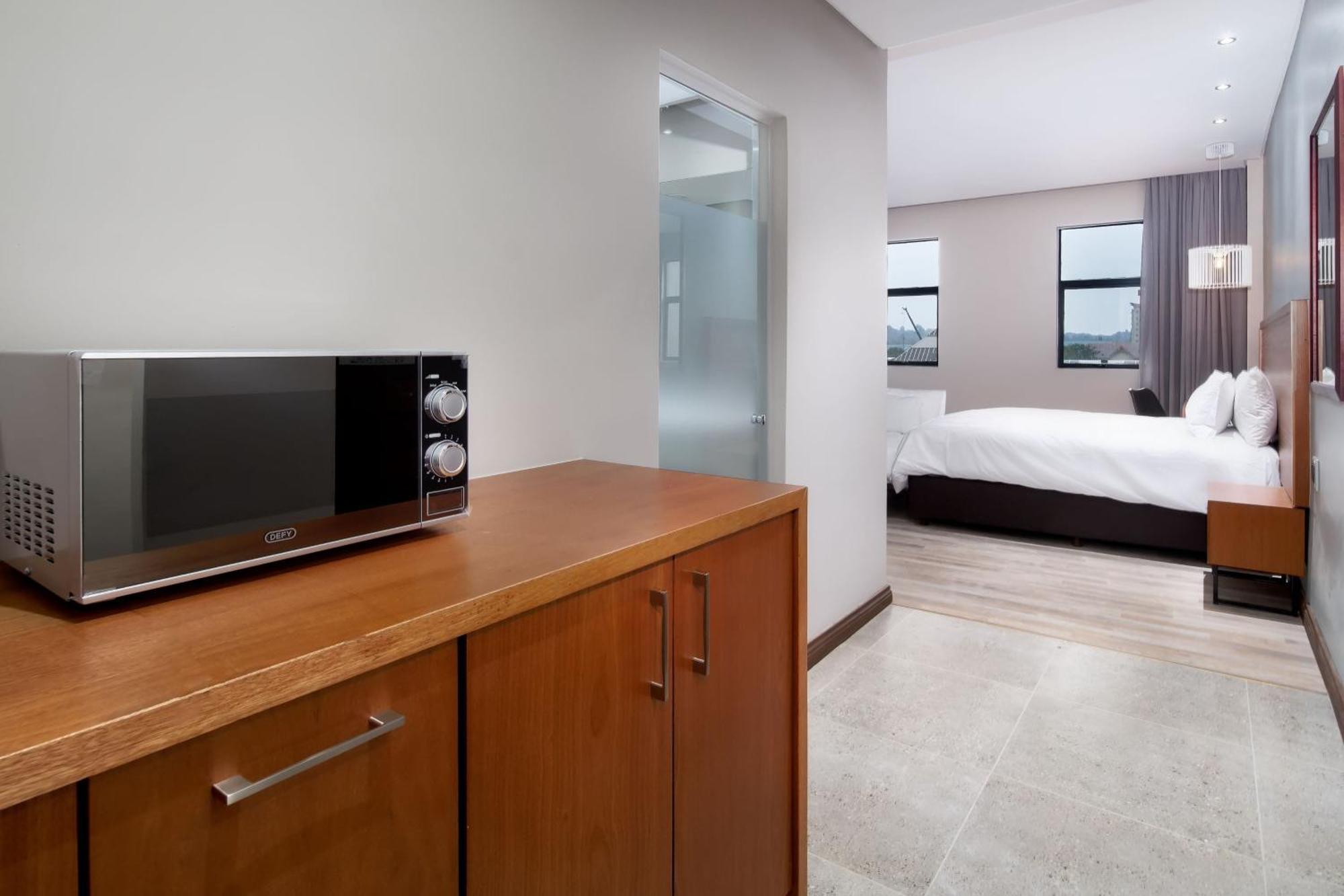 Protea Hotel By Marriott Pretoria Hatfield Chambre photo
