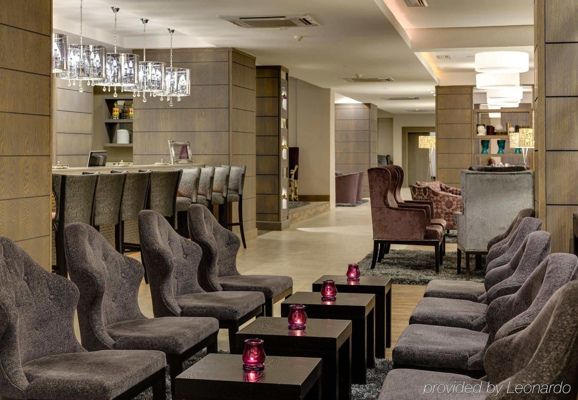 Protea Hotel By Marriott Pretoria Hatfield Extérieur photo