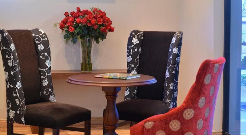 Protea Hotel By Marriott Pretoria Hatfield Extérieur photo