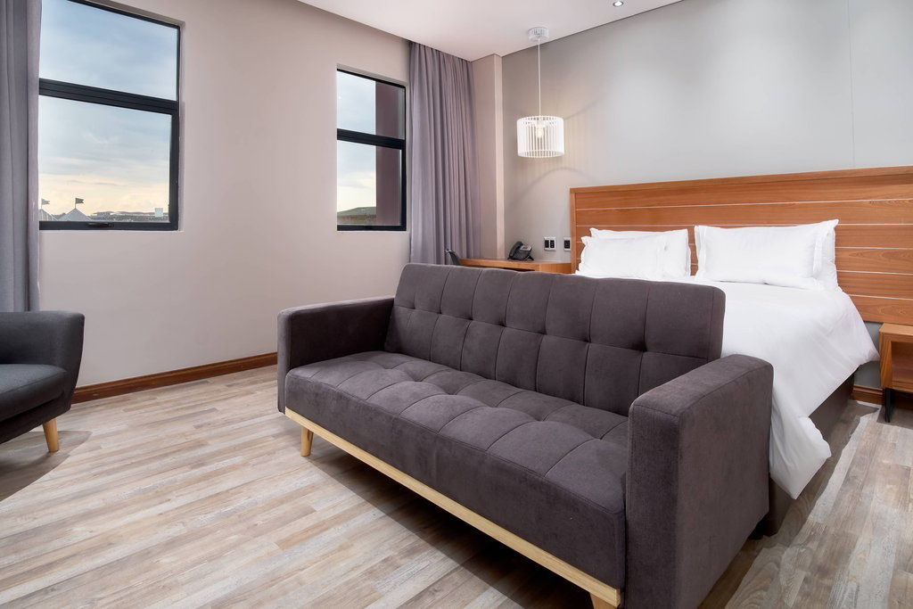 Protea Hotel By Marriott Pretoria Hatfield Extérieur photo
