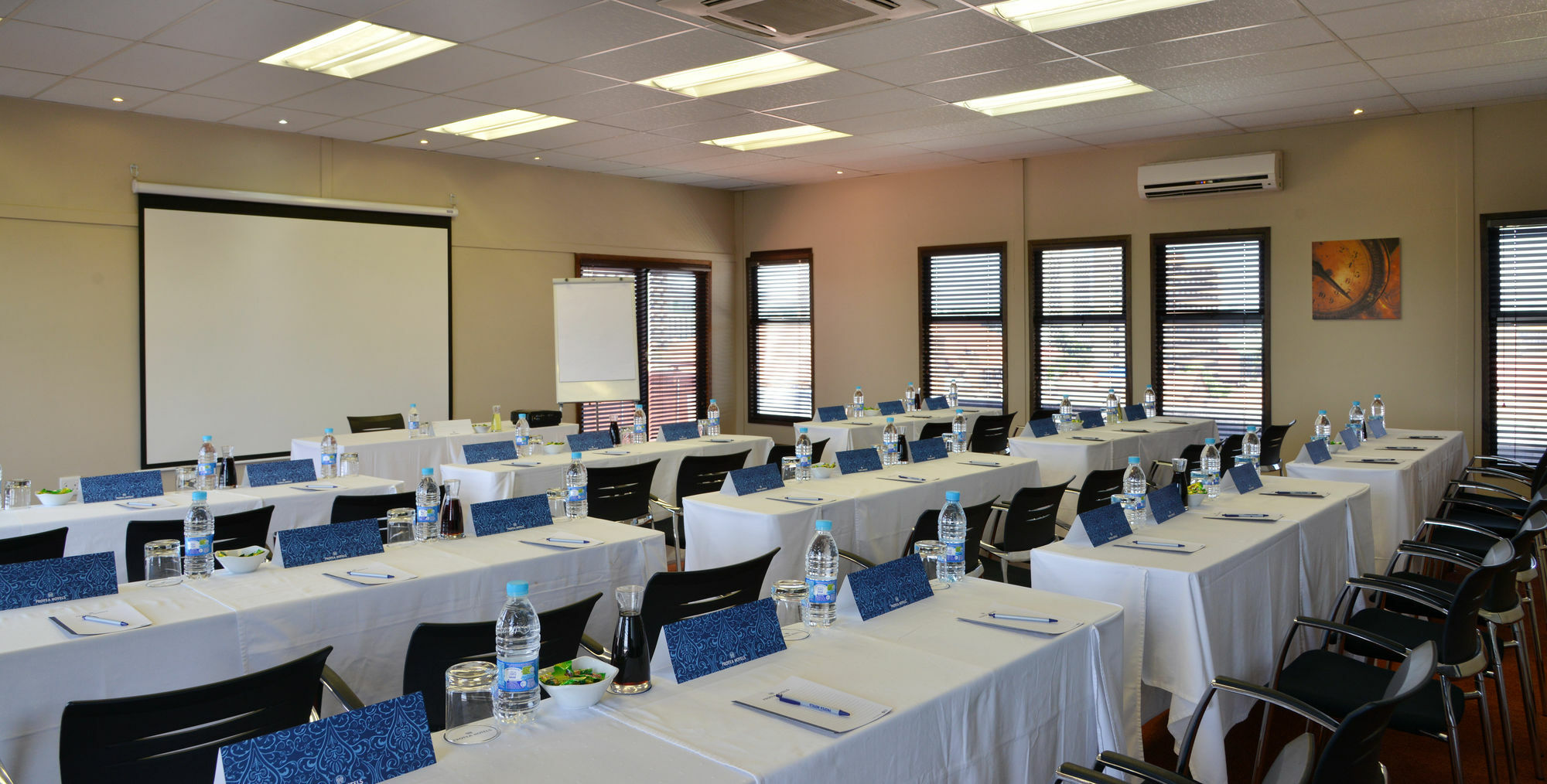 Protea Hotel By Marriott Pretoria Hatfield Extérieur photo
